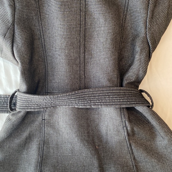 Banana Republic Coat Size 4 petite - Picture 4 of 5